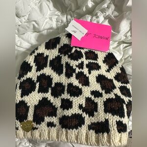 Betsy Johnson NWT leopard print beanie